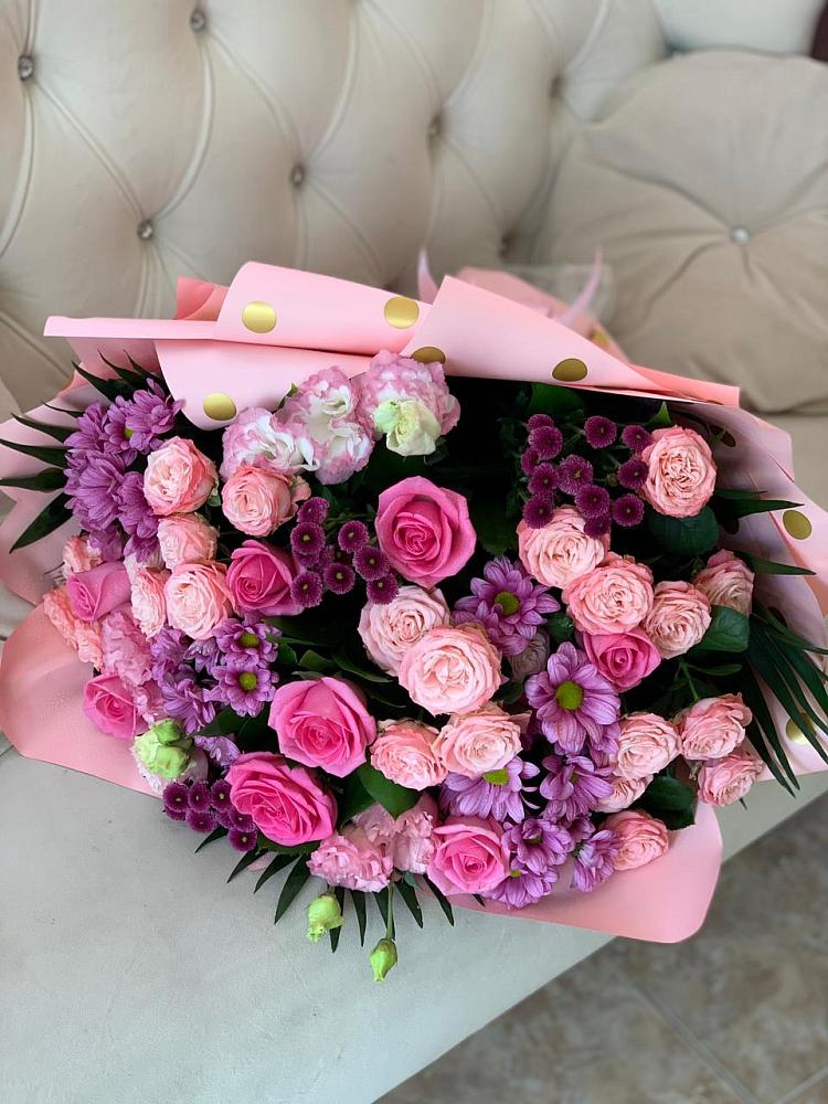 Букет цветов из: Хризантемы, Розы и Лизиантусы в Крымгиреевском