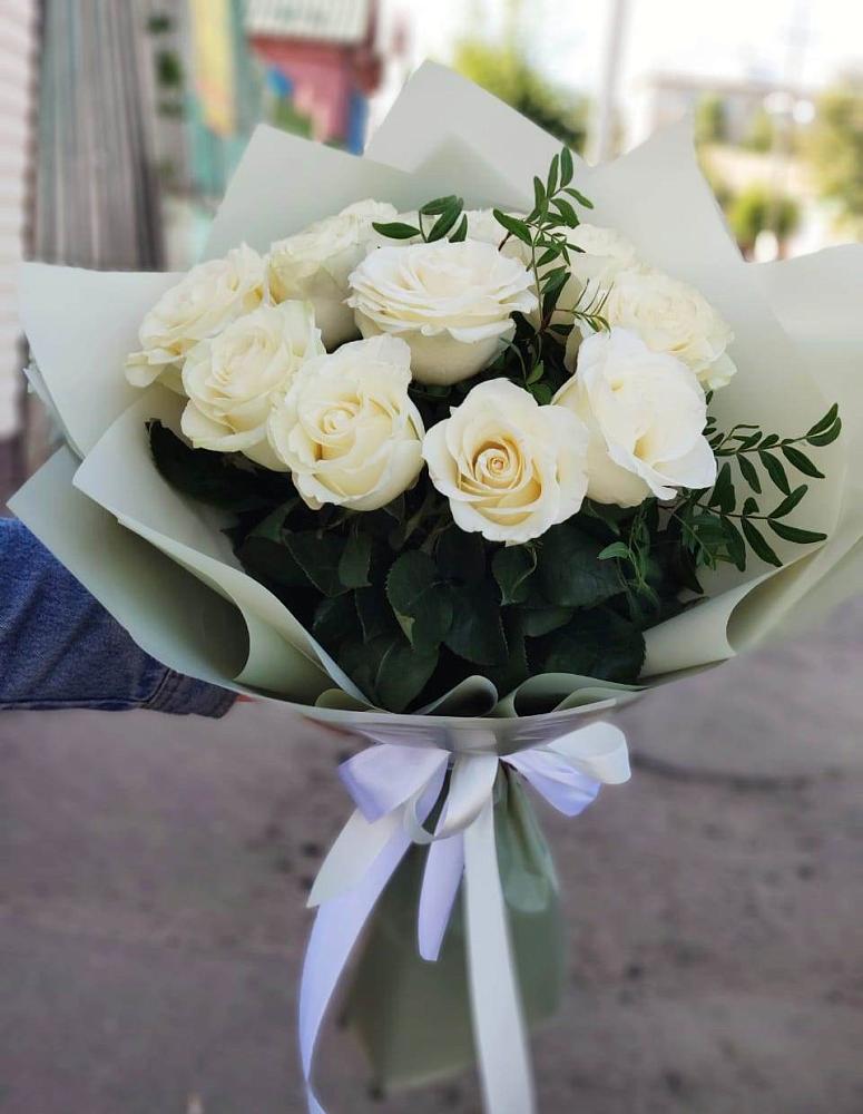 Букет Белые розы Проуд в Крымгиреевском