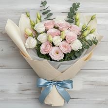 Букет цветов из:  Лизиантусы в Крымгиреевском