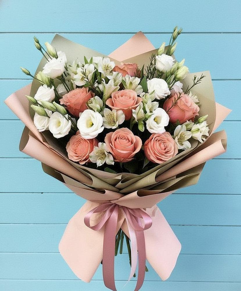 Букет цветов из: Розы, Альстромерии и Лизиантусы в Крымгиреевском