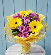 Букет цветов из:  Хризантемы и Герберы в Крымгиреевском