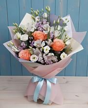 Букет цветов из:  Лизиантусы, Розы, Альстромерии и Гипсофила #REPLACE_PRED# Крымгиреевском