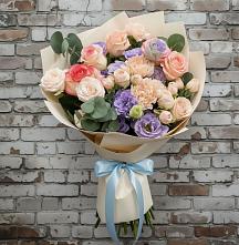 Букет цветов из:  Розы, Лизиантусы и Гвоздики в Крымгиреевском