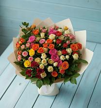 Букет Микс из разноцветных кустовых роз в Крымгиреевском